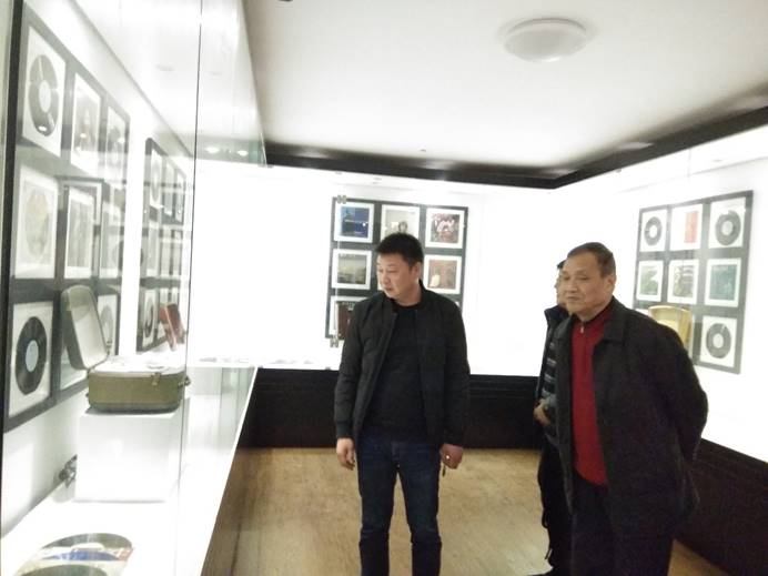 http://www.cqie.edu.cn/upfiles/201812/20181207102357312.jpg