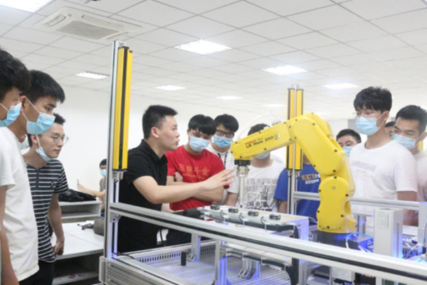 ��ҵ����ʦ��ʵ�����á����칤��ѧԺ��ͼ