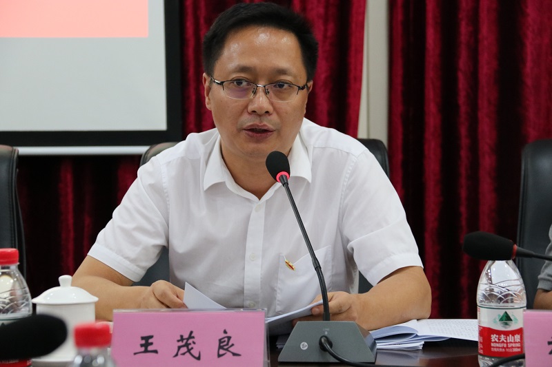 帅逊在发言中指出,本次民办高校,市教委直属学校的主题教育开展从目前